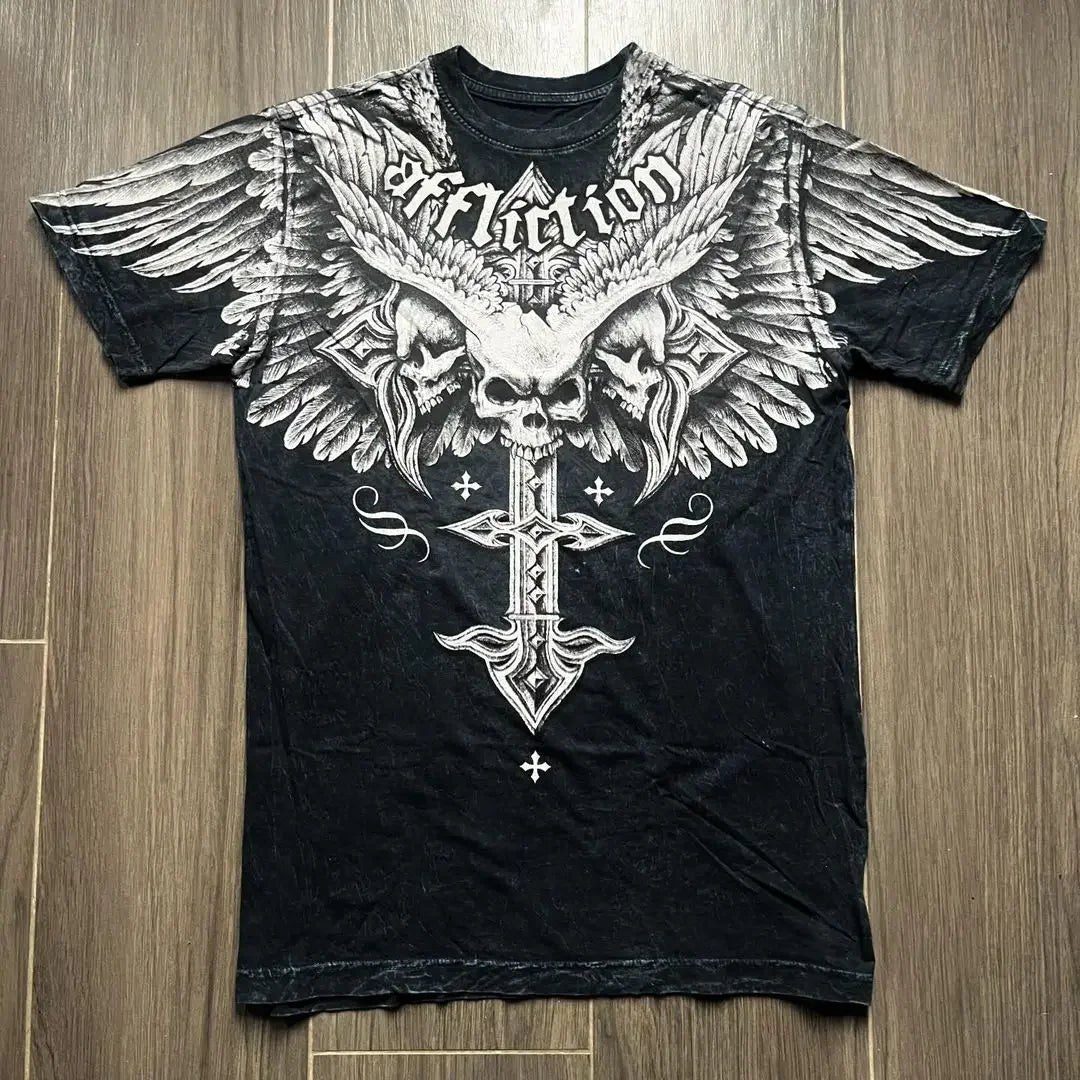 Retro Grunge Wings