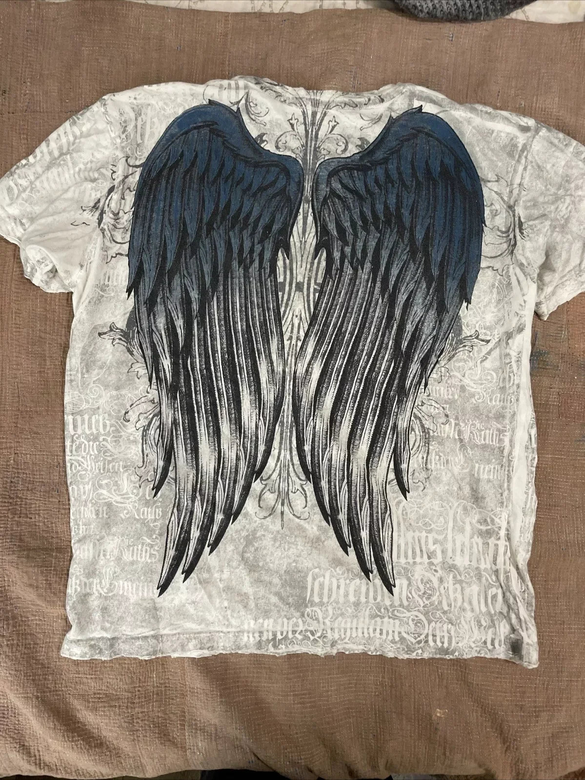 Retro Grunge Wings