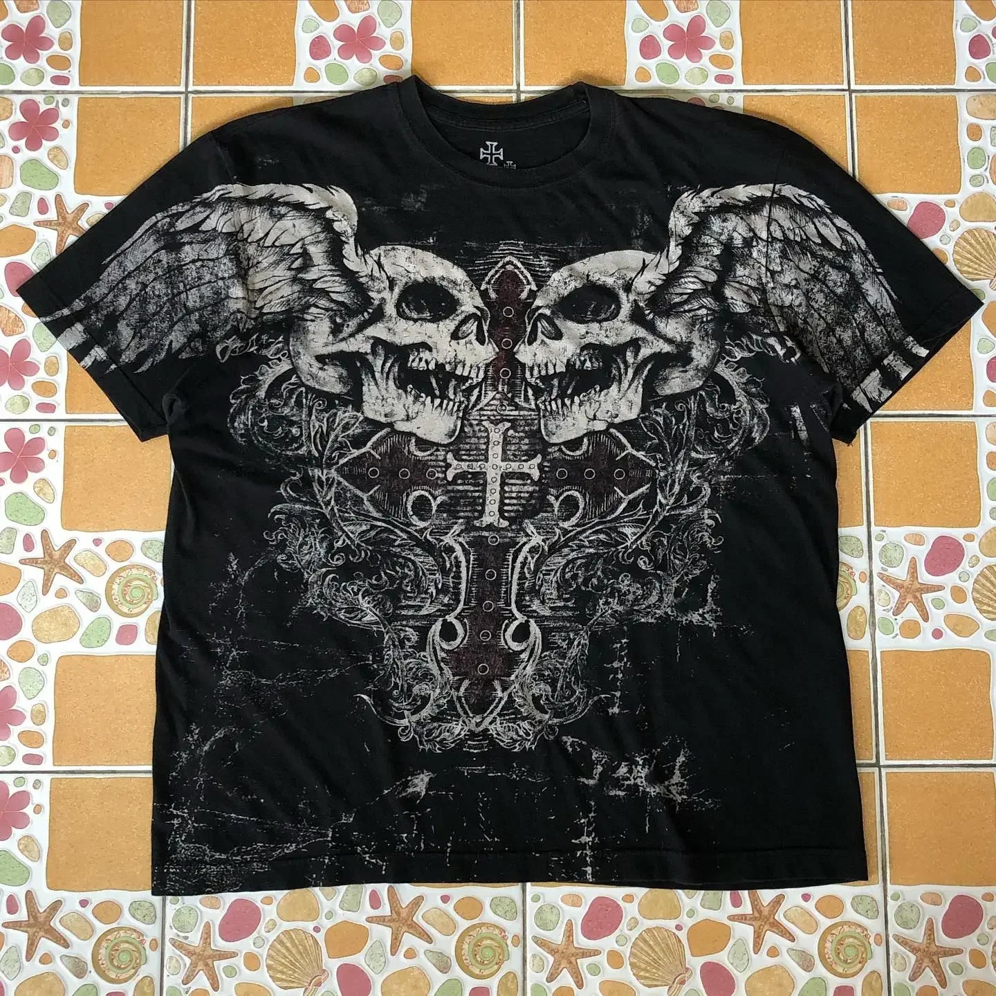 Retro Grunge Wings