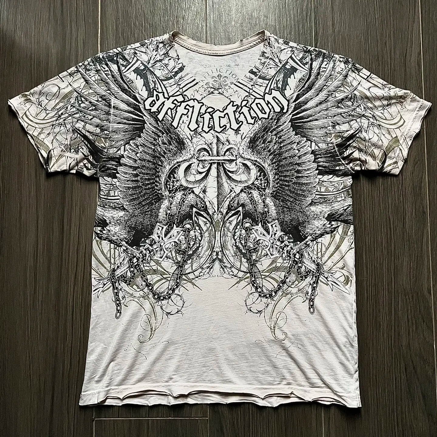 Retro Grunge Wings