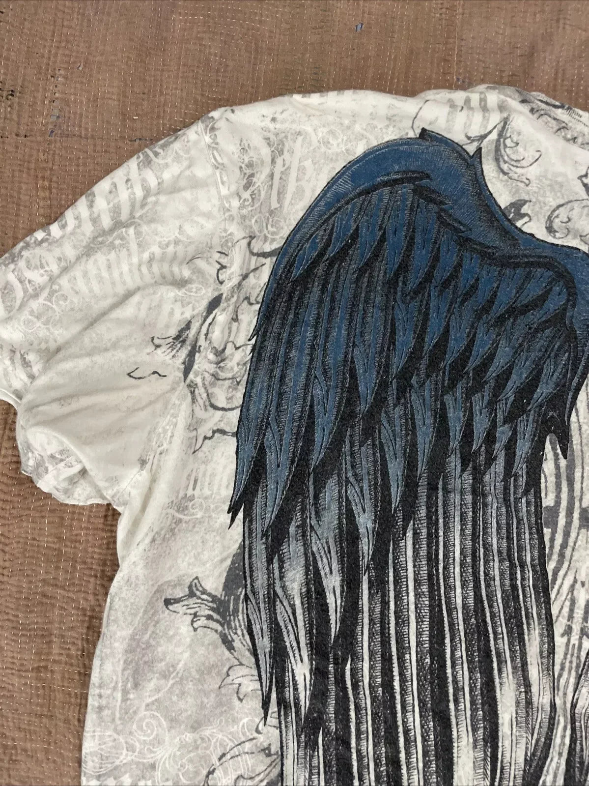 Retro Grunge Wings
